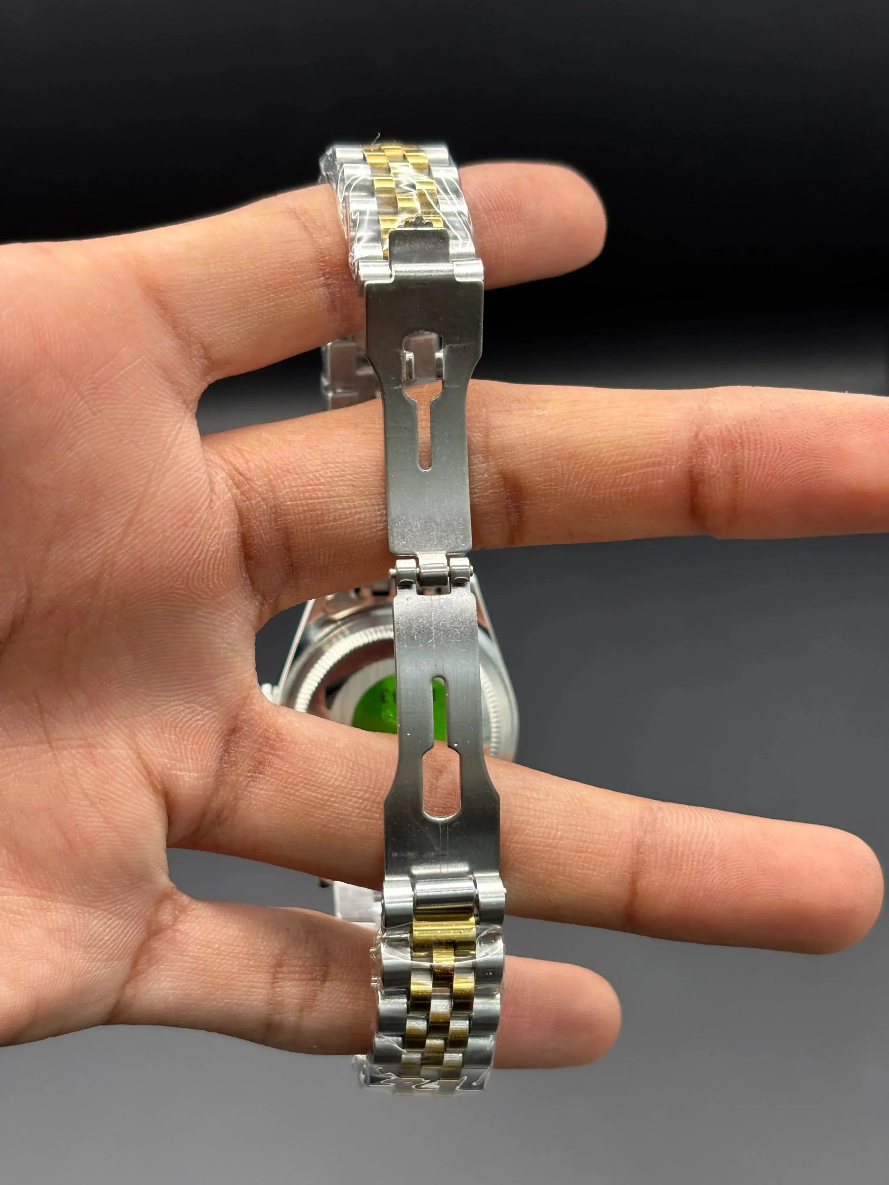 Rolex Datejust 36 – Two-Tone Gold & Steel with Red Vignette Diamond Dial ZS BRAND